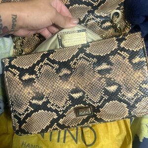 Worn 3 times had it for years in very good condition just don’t use it anymore